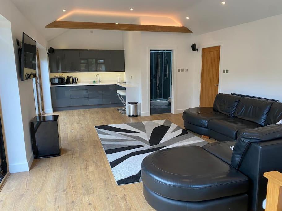 Stansted Airport Luxury Annexe With Parking. Lägenhet Birchanger Exteriör bild