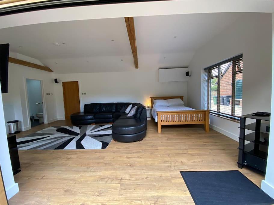 Stansted Airport Luxury Annexe With Parking. Lägenhet Birchanger Exteriör bild