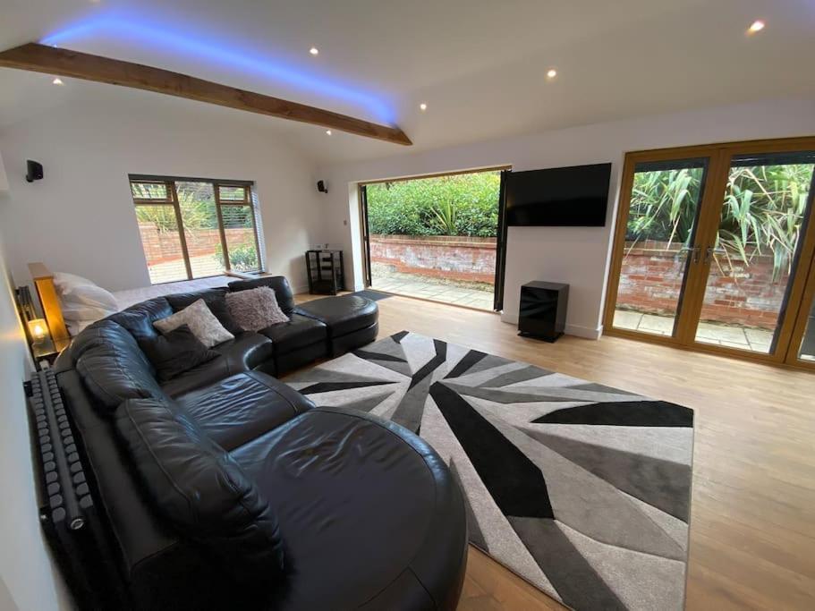 Stansted Airport Luxury Annexe With Parking. Lägenhet Birchanger Exteriör bild